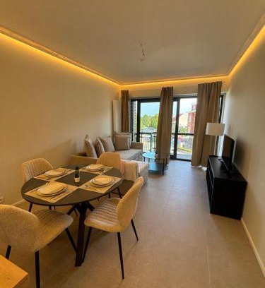 Wemmel Apartamento | Luxury 1 Bedroom Apartment with Sofa Bed & Balconies Prime Location near ING Arena, Expo 12 & Atomium