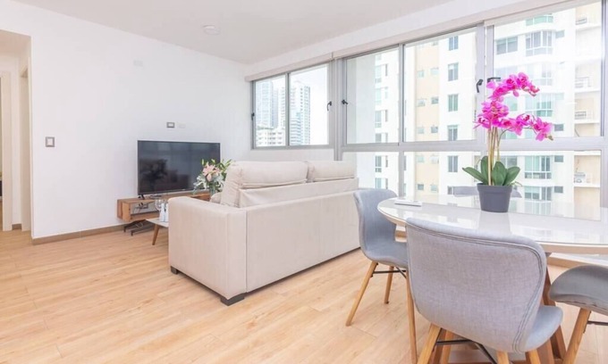 Marbella Apartamento | Luxury 1 bedroom apt with free parking