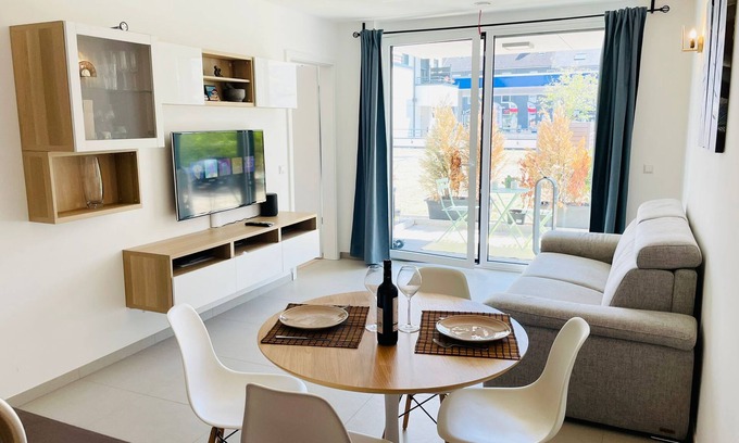 Cessange Apartamento | Luxury 1 bedroom flat w.Terrace&Parking