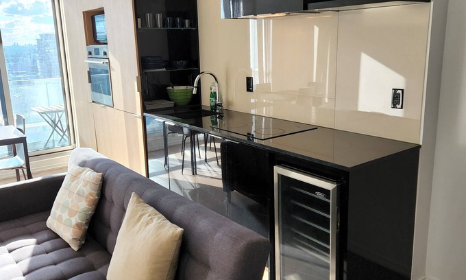 Financial District Condominio | Luxury 1- Bedroom Luxury Toronto Downtown Condo