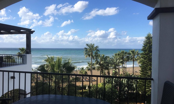 Nueva Milla de Oro Complejo | Apartamento de lujo con 1 dormitorio frente al mar en Marriott's Playa Andaluza