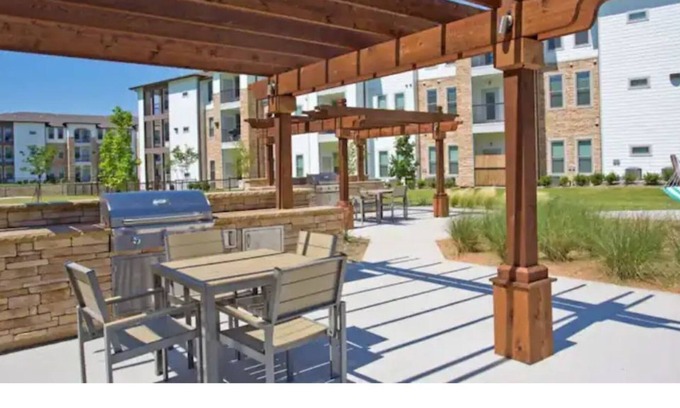Haltom City Apartamento | Luxury 1 bedroom unit with pool access, gym