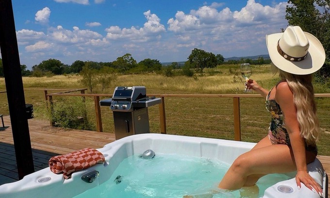 Stonewall Cabina | The Martinsburg #5 Myrtle - Luxury 1 BR cabin in the center of the Texas Wine Country with private porch, gas grill and fire pit.