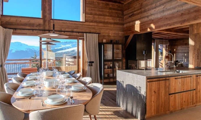 Vallandry Chalet De Esquí | Luxury 10 person, 5 bedroom chalet with hot tub, sauna and steam room.
