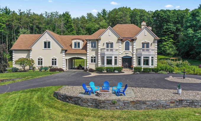 Town of Schodack Casa | Hidden Retreat 4-homes 134 acres