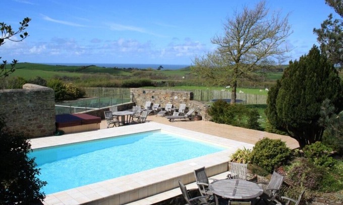 Bideford Cabaña | Luxury 17th-century Villa With sea View, Pool, hot Tub, Tennis Court & Ping Pong