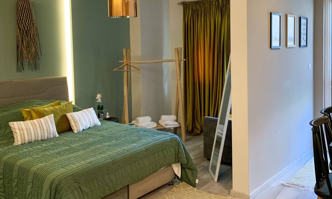 Patras Apartamento | Luxury-1bed Apartment With Porch in Greece