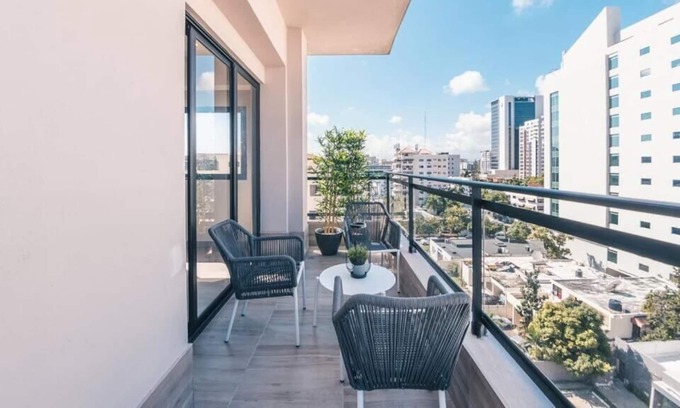 Evaristo Morales Apartamento | Luxury 1BR apt in Santo Domingo REGATTA LIVING 1- 802