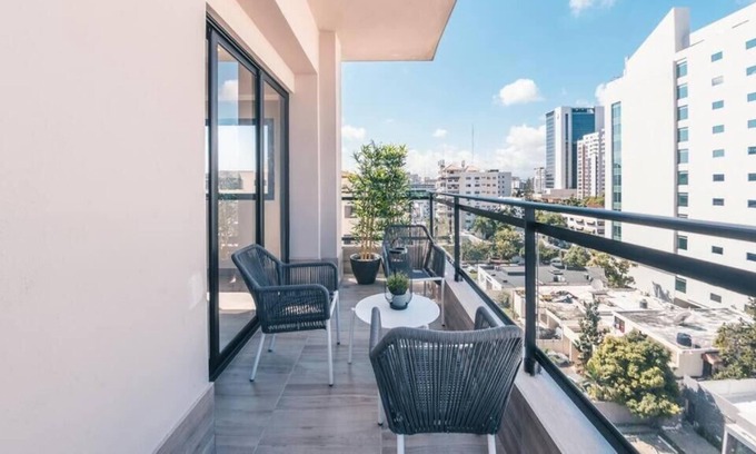 Evaristo Morales Apartamento | Luxury 1BR apt in Santo Domingo REGATTA LIVING 1- 802