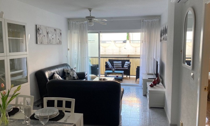 Diputación de Rincón de San Ginés Apartamento | Luxury 2 Bed air conditioned apartment in Bellaluz, 80 yards to pool.