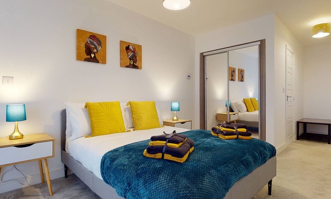 Ebbsfleet Valley Apartamento | Luxury 2 Bed Apartment with Parking 18 mins from London