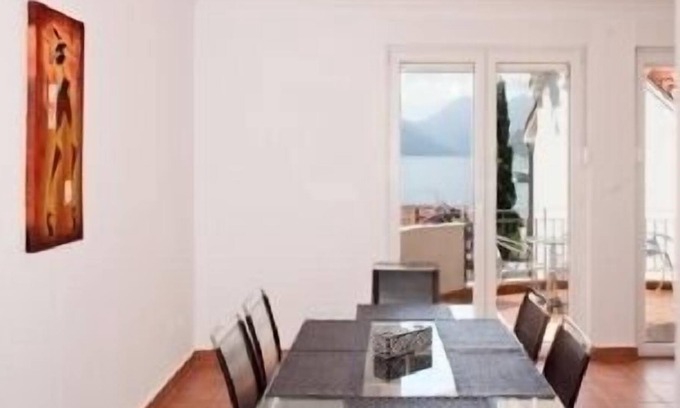 Ljuta Apartamento | lujo de 2 dormitorios en Ljuta Kotor con vistas a la bahía.