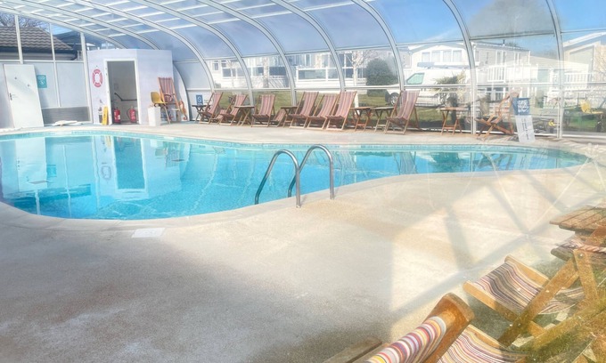 Colchester Cabina | Luxury 2 Bedroom Caravan at Mersea Island Holiday