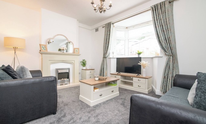 Oldbury Casa | Luxury 2 Bedroom Home Near Birmingham - Fast WiFi