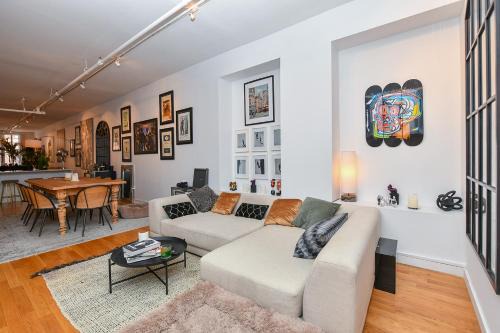 Little Italy Apartamento | Luxury 2 Bedroom Soho Loft