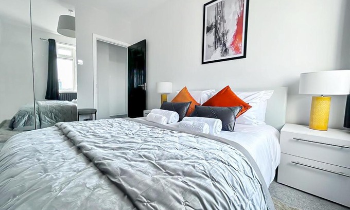 St. Pancras and Somers Town Apartamento | Luxury 2-BR KingsX/Camden Penthouse Apartment
