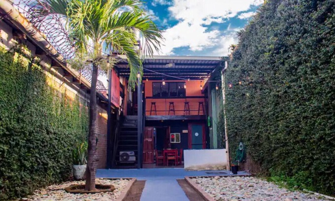 Leon Casa | Luxury 2-floor 2-bedroom house!