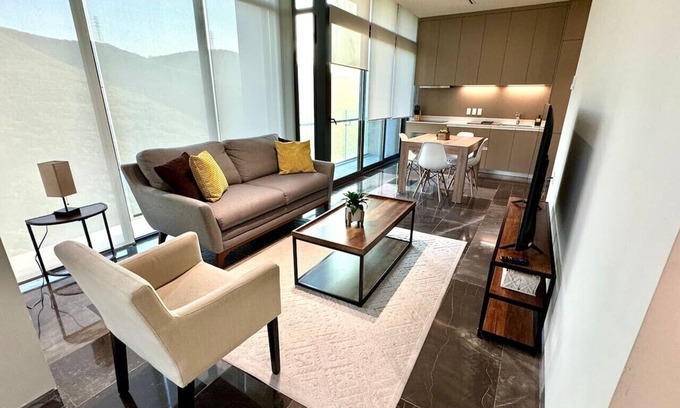 Monterrey Apartamento | Luxury 2BD&2Bath Next to Plaza Hospital Pool