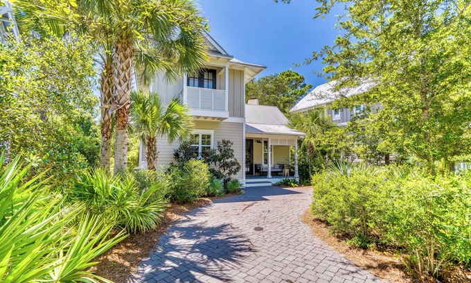Hammocks of Seagrove Casa | Luxury 2-Story Home | 2-min to pool | 8-min to the beach | 1-mile from Seaside