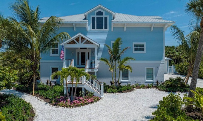 Boca Grande Casa | Luxury - 255 Wheeler - 6 bedrooms - sleeps 12 - Pool - 2 block from the Beach!