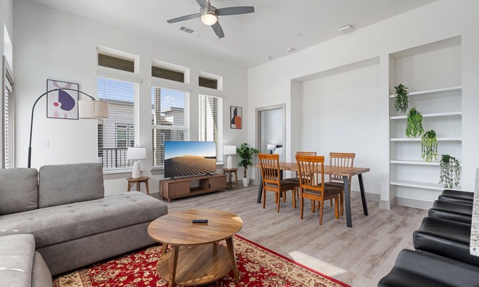 Stony Ridge North Apartamento | Luxury 2BD/2BA Next to Airport 0838