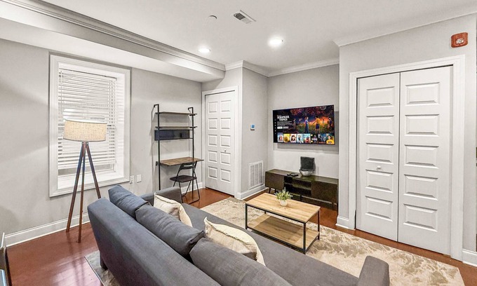Southwark Apartamento | Luxury 2BD | 3 Beds | Queens Village