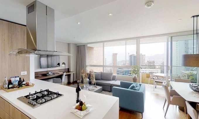 Los Naranjos Casa | Luxury 2BD Apartment, Provenza. Close to all!