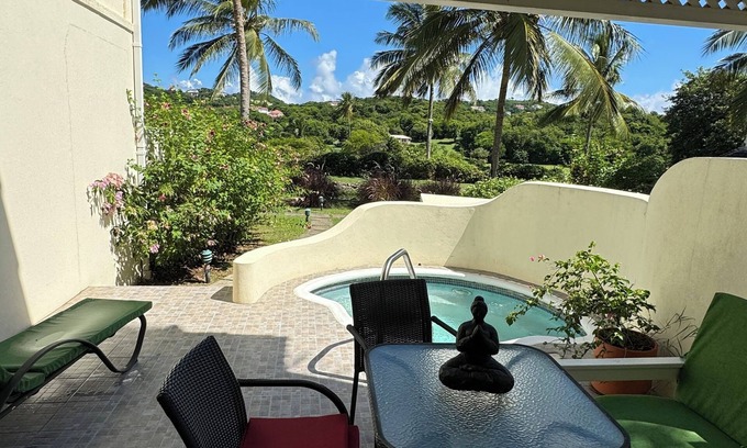 Gros Islet Casa | LUXURY 2Bedroom Villa Pool Golf view walk to Beach