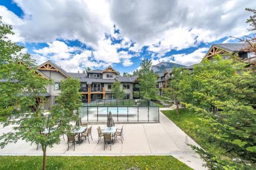 Copperstone Resort Apartamento | Luxury 2BR Condo Near Banff & Canmore, Mountain Escape