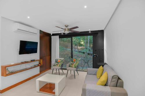 Parrita Apartamento | Luxury 2BR condo in Nautilus, Místico