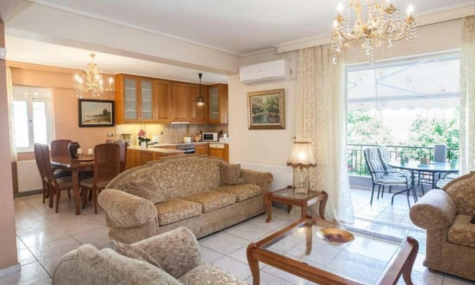 Marousi Apartamento | Luxury 2BR Retreat in Marousi