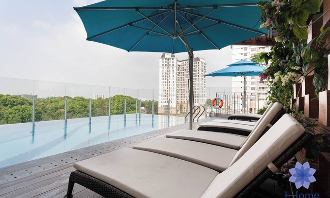 Phu Nhuan Casa | Luxury 2Brs Apt w/Pool View, Free Gym & Pool