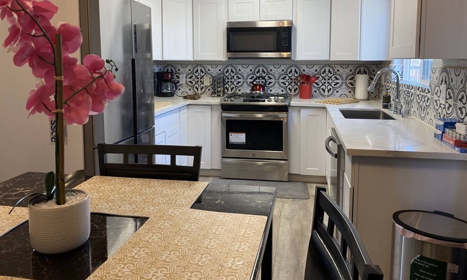Carmichael Casa | Luxury 3 Bd 3 Ba House All New Interior Pets Welcome Free Parking