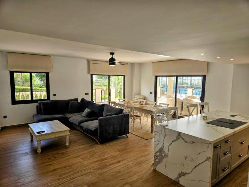 Cabrita Apartamento | Luxury 3 bed apartment Marina de la Duquesa, huge terrace pool views, 500 meters to Beach