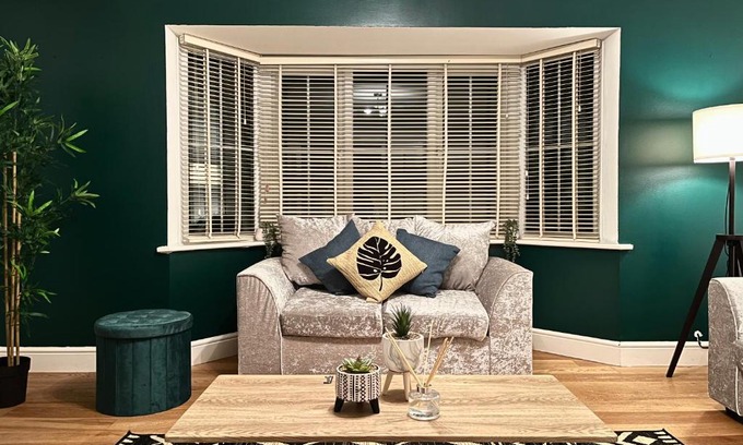 Fifield Casa | Luxury 3 Bed Detached Home In Windsor