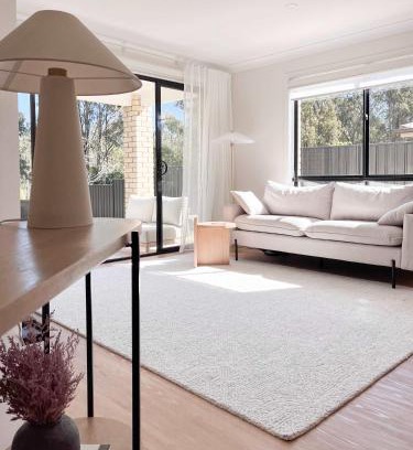 Logan Reserve Casa | Luxury 3-Bed Family Retreat Office Kayaks & Yard