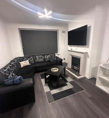 Oadby Casa | Luxury 3-Bed house in Leicester