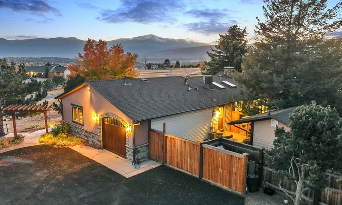 Briargate Casa | Luxury 3-bedroom getaway in the heart of CO Springs featuring breathtaking views