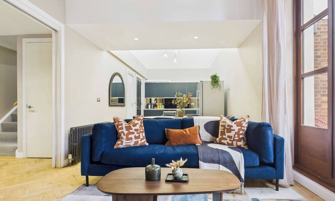 Hoxton Apartamento | Luxury 3-Bedroom Duplex in London's Tech Hub