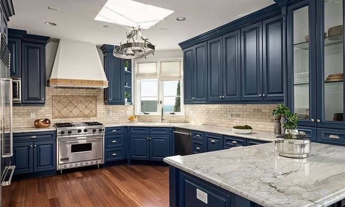 Gas Lamp Section Casa | Luxury 3-bedroom Townhouse steps from the beach