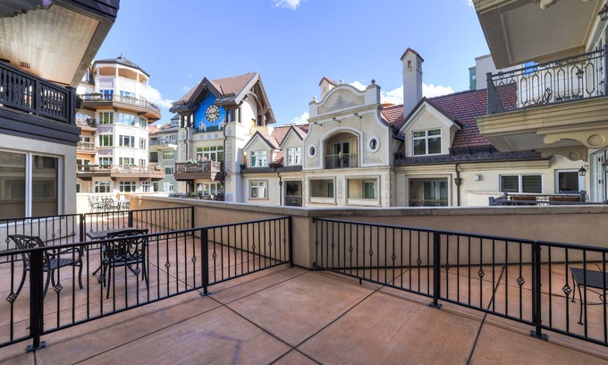 Vail Condominio | Luxury 3 Bedroom Condo at The Arrabelle by RedAwning - Save 20% on 7+ Nights!