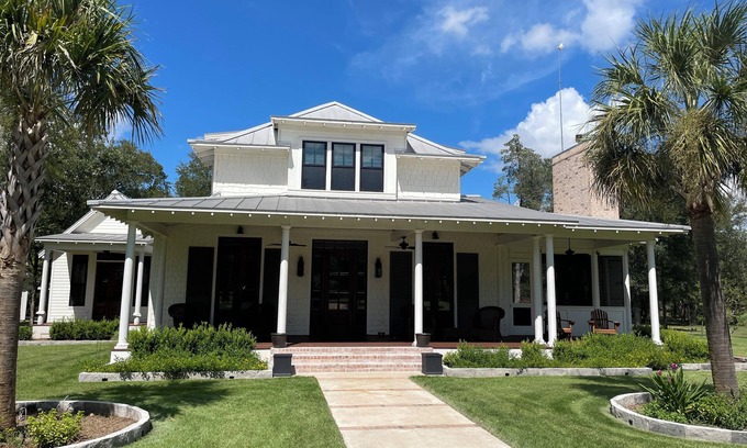 Cedar Creek Casa | Luxury 3 bedroom house-25 mins from Austin-Bergstrom International Airport