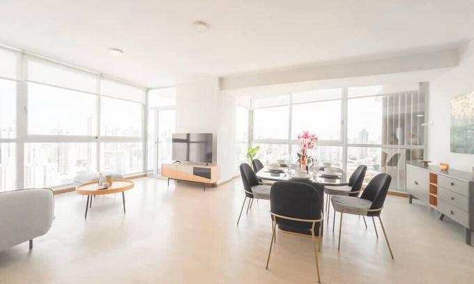 Tumba Vieja Apartamento | Luxury 3 Bedroom Oceanview apt parkingandbalcony