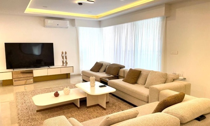 Ngor Apartamento | Luxury 3-bedroom seafront apartment, terrace, swimming pool, sports, 24/7 security
