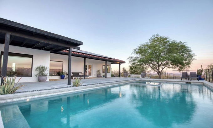 Joshua Tree Casa | Luxury 3 bedroom Villa with Salt Water Pool and Spa on 5 acres