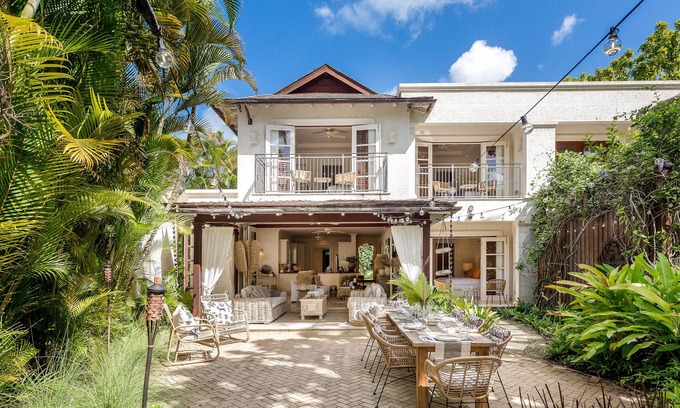 Gibbes Villa | Claridges No. 6, Playa Gibbes