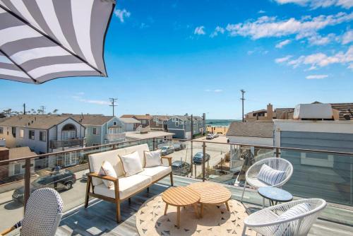 West Newport Casa | Luxury 3 Bedroom walk to Beach & Pier