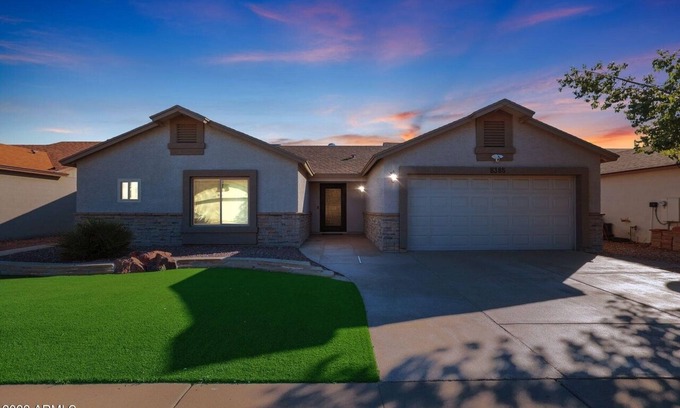 Suncliff Casa | Luxury 3-br Home with Pool & Outdoor BBQ Area