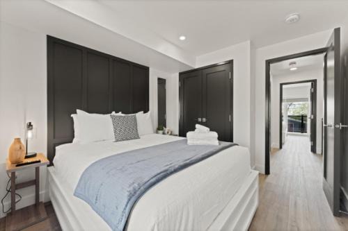 Leamington Casa | Luxury 3 level, 3 Bedroom 171-9 Condos