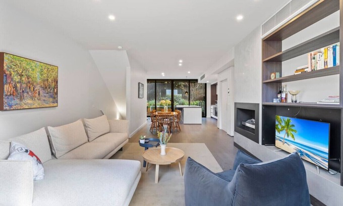 Caulfield North Casa | Luxury 3 storey residence